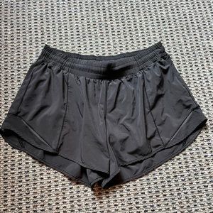 LULULEMON size 10 tall shorts. 2.5”